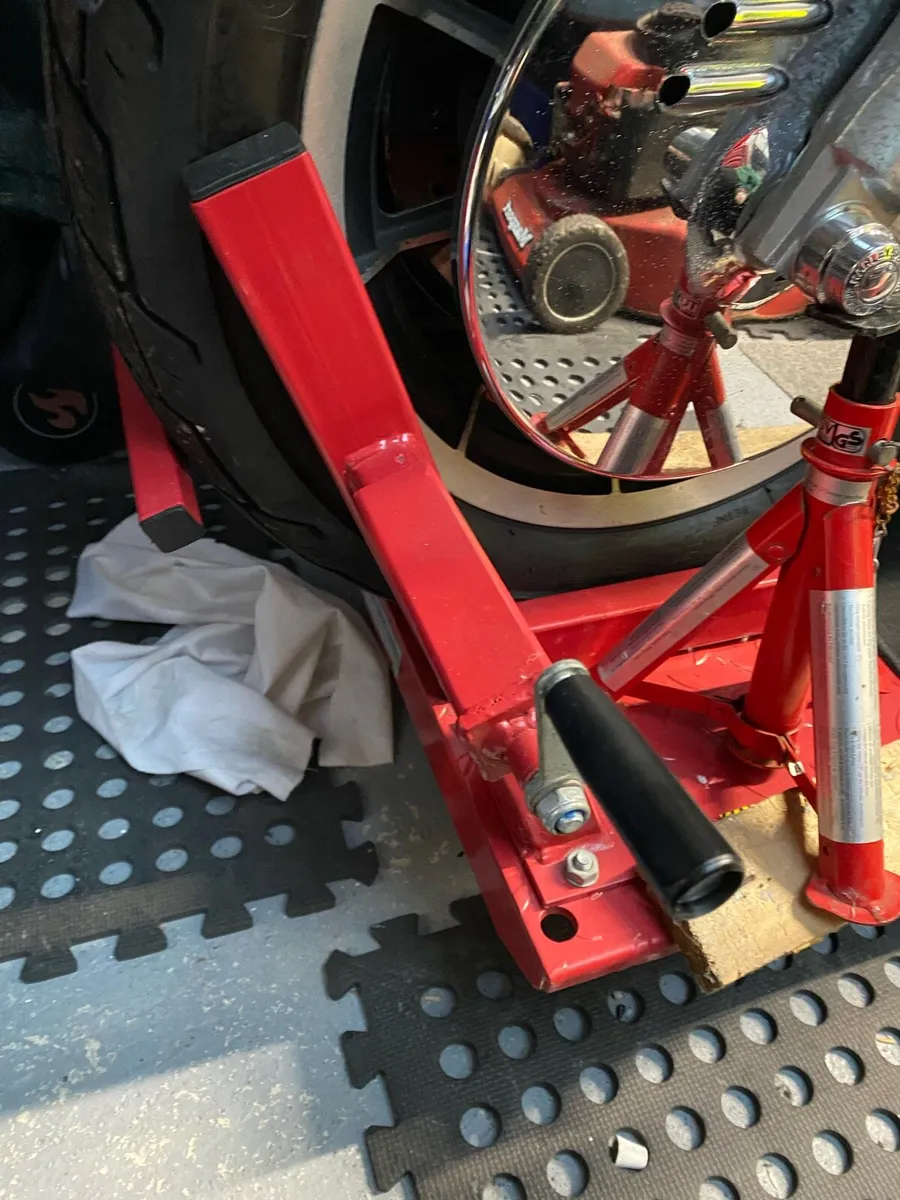 Motorcycle lift - Image 4