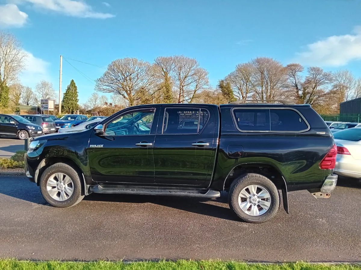Toyota Hilux 2020 - Image 4