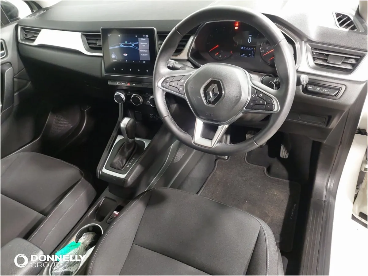 Renault Captur Hatchback Iconic - Image 4