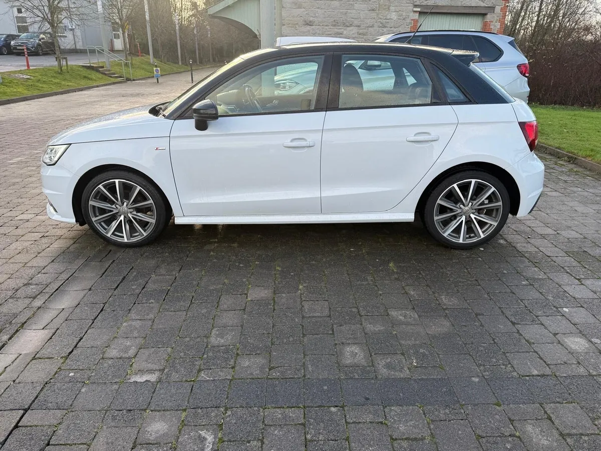 Audi A1 S Line 1.0 TFSI - Image 4