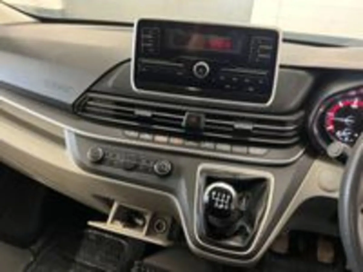 Maxus Deliver 9 Deliver 9 2.0 D20 Chassis Cab - Image 4