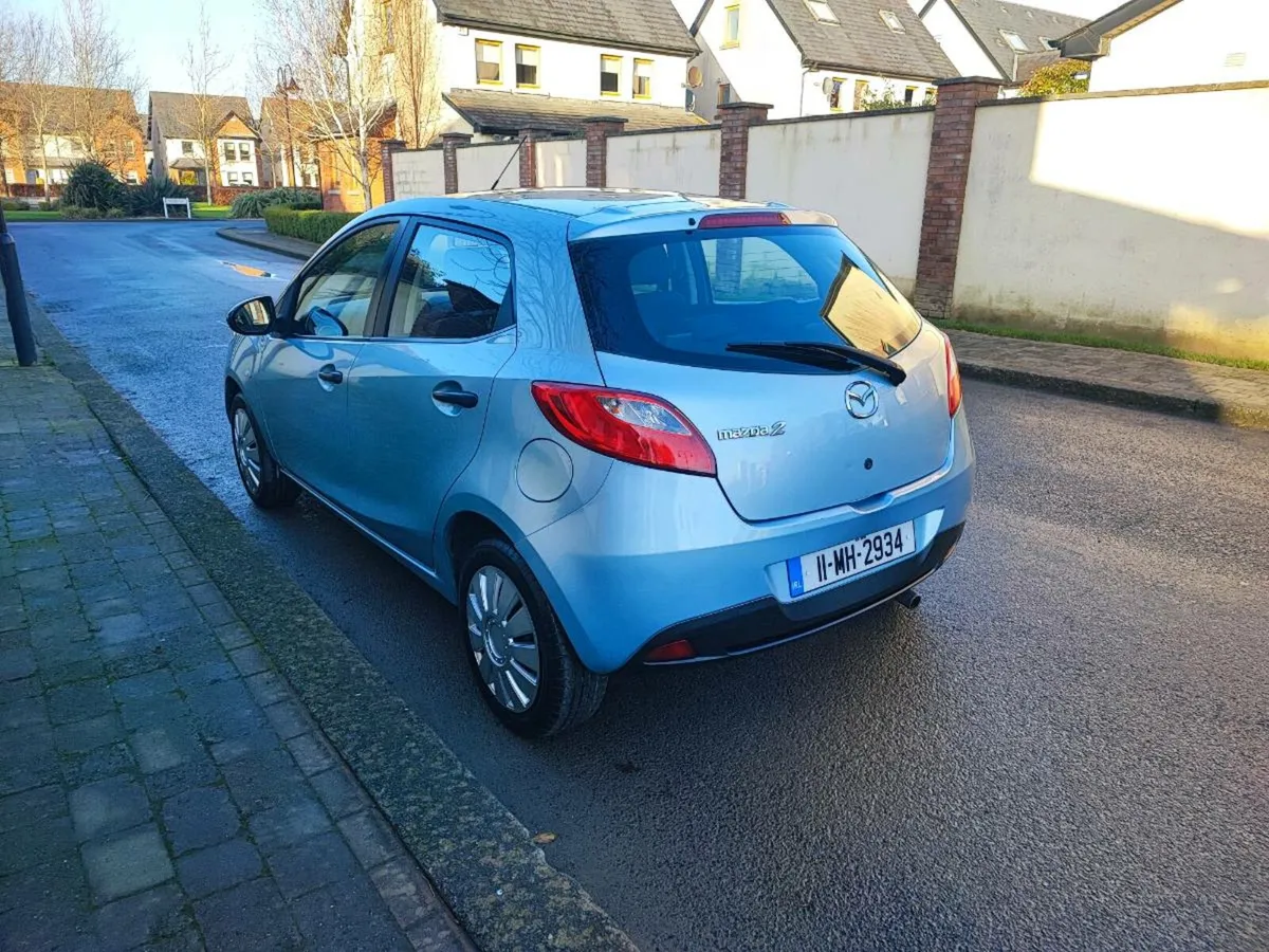 2011 Mazda 2 - Image 4