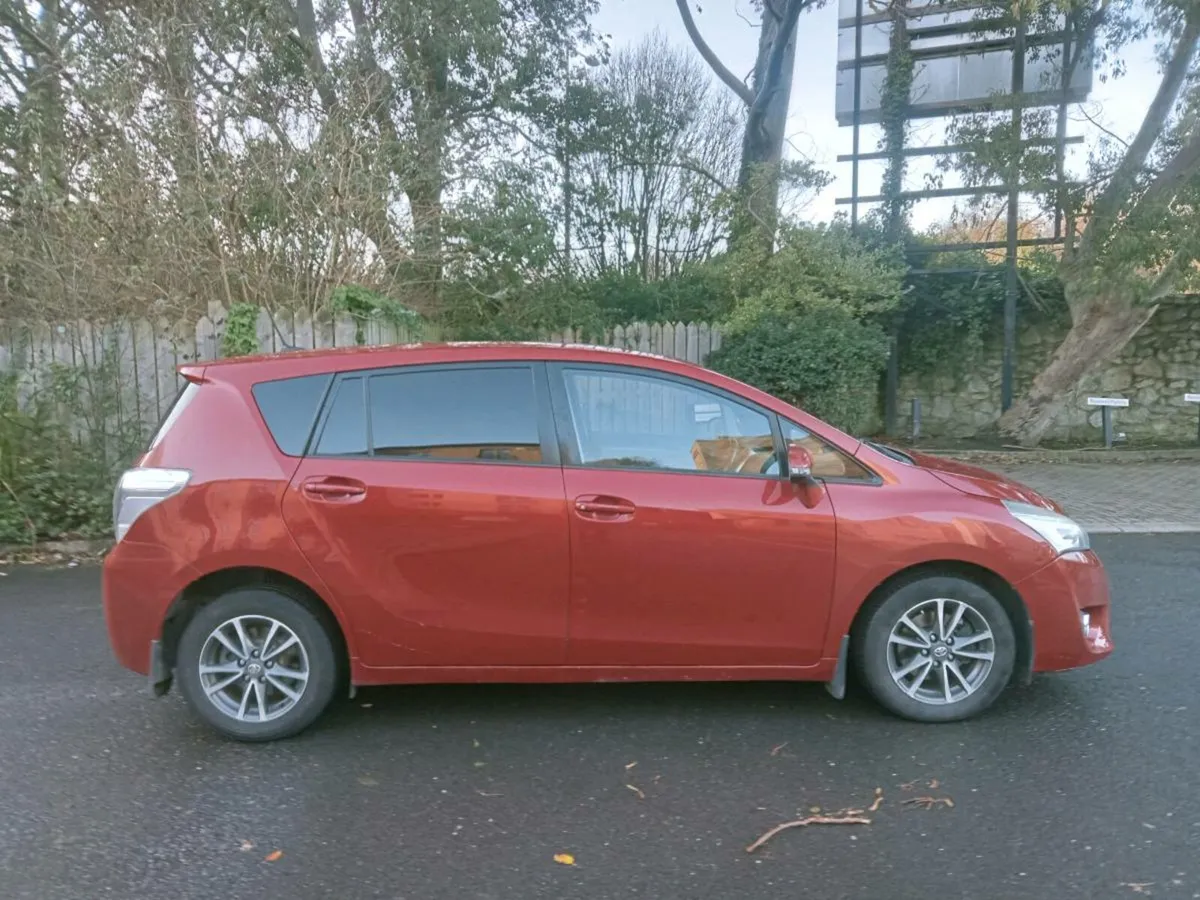 132 Toyota verso 2.0 D4D NCT 11/26 - Image 3