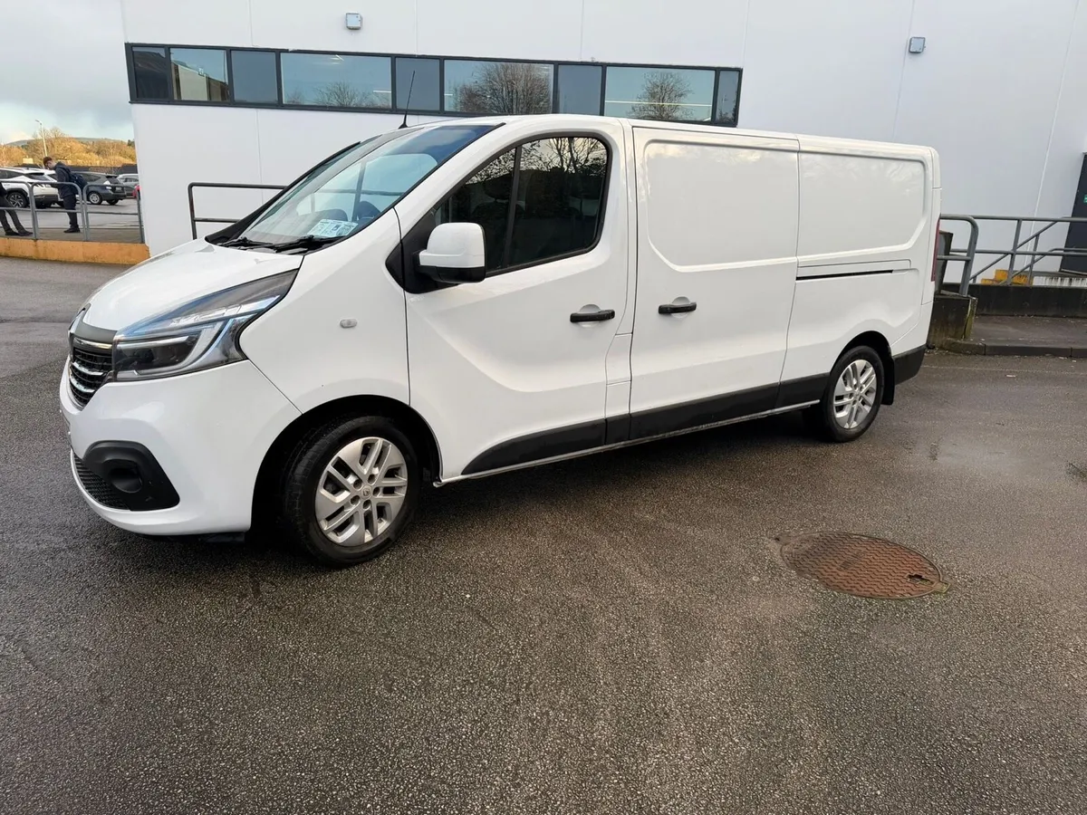 Renault Traffic Sport - Image 2