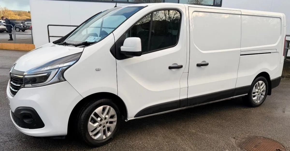 Renault Traffic Sport - Image 3