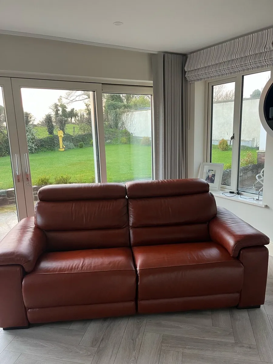 3 seater couch - Image 1