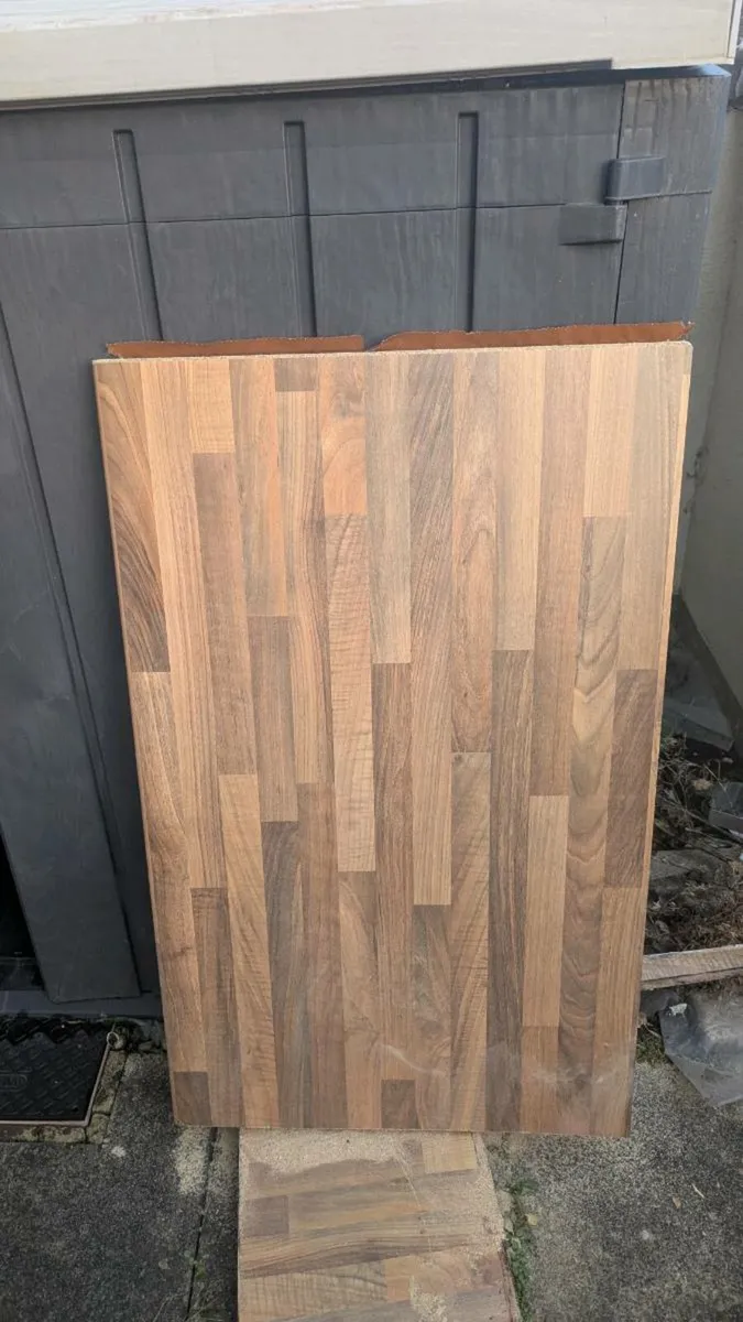 Kitchen worktop - Image 1