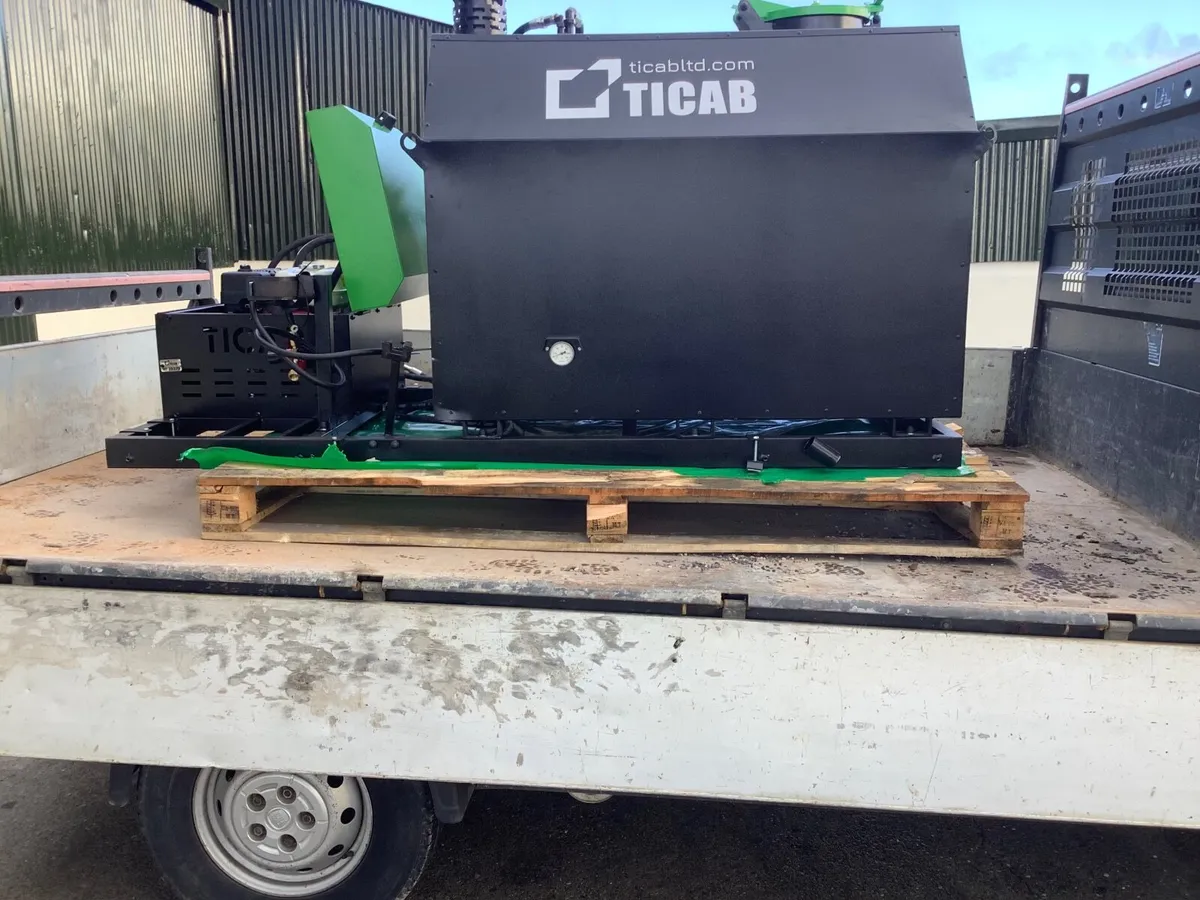 Tar sprayer - Image 3