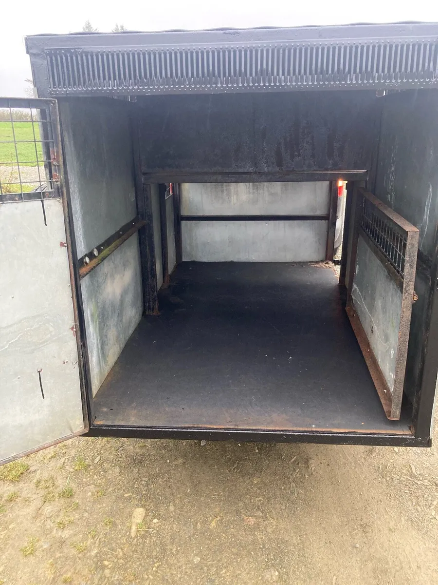 Trailer for hounds hounds terrier compartments - Image 3