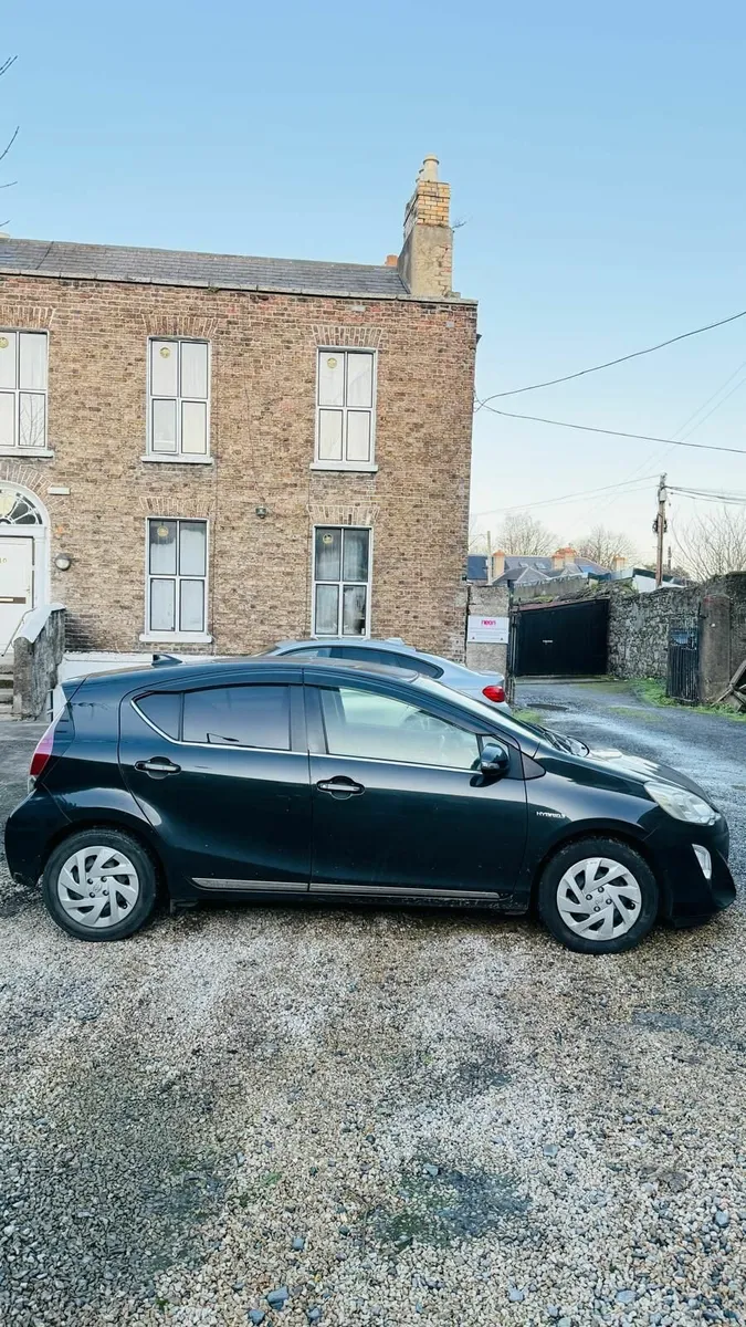 Toyota Aqua 2015 - Image 1