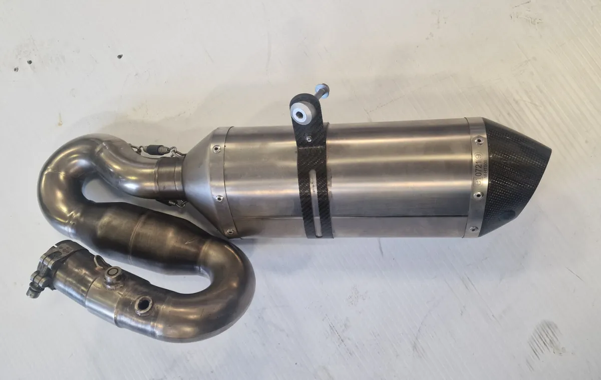 AKRAPOVIC CBR1000RR 08 on - Image 2