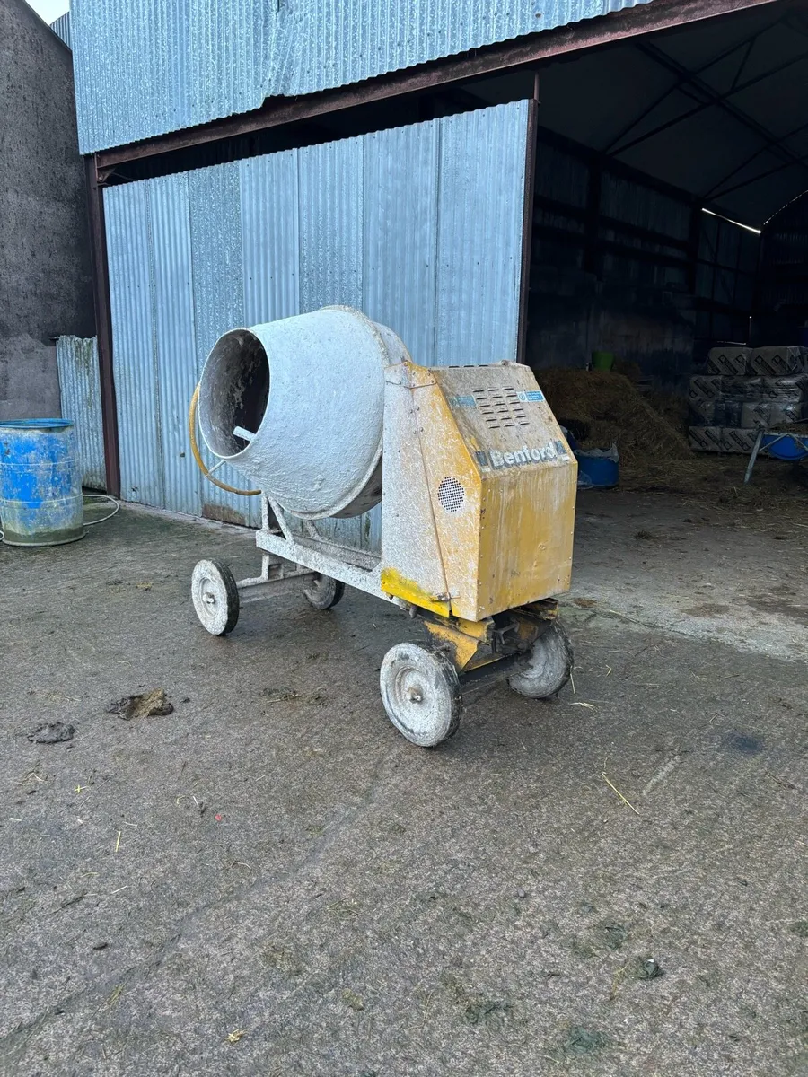 Cement mixer - Image 2