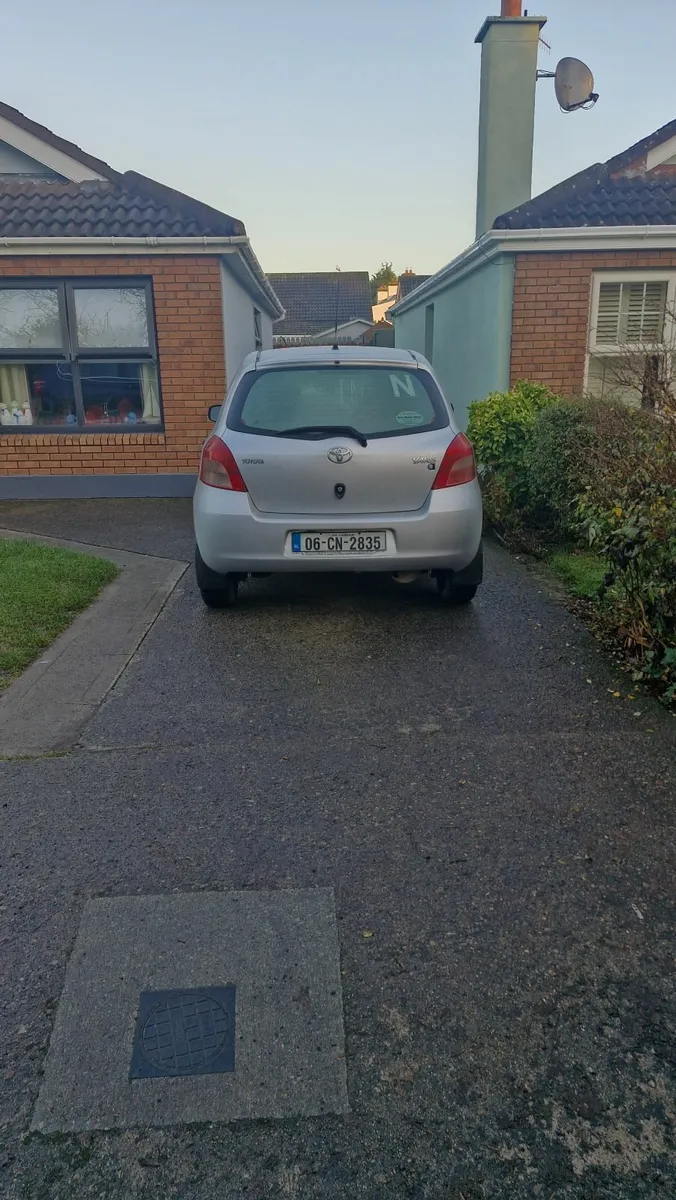 Toyota Yaris 2006 - Image 2