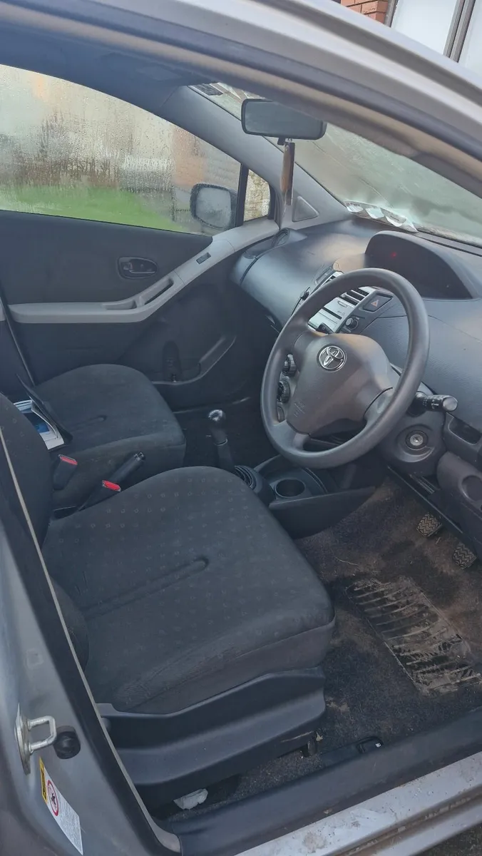 Toyota Yaris 2006 - Image 4