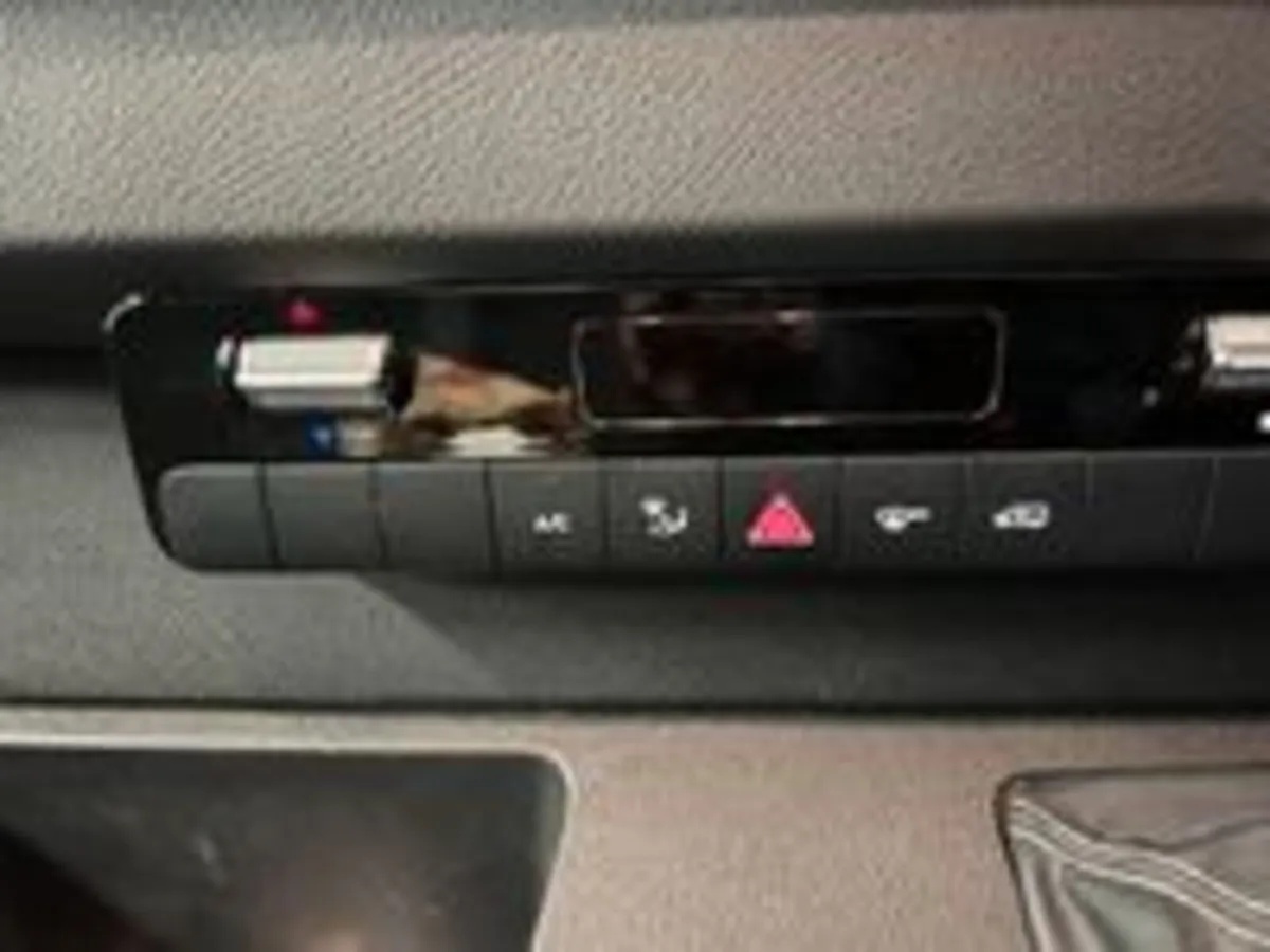 Mercedes-Benz Sprinter 2.0 315 CDI Progressive RWD - Image 2