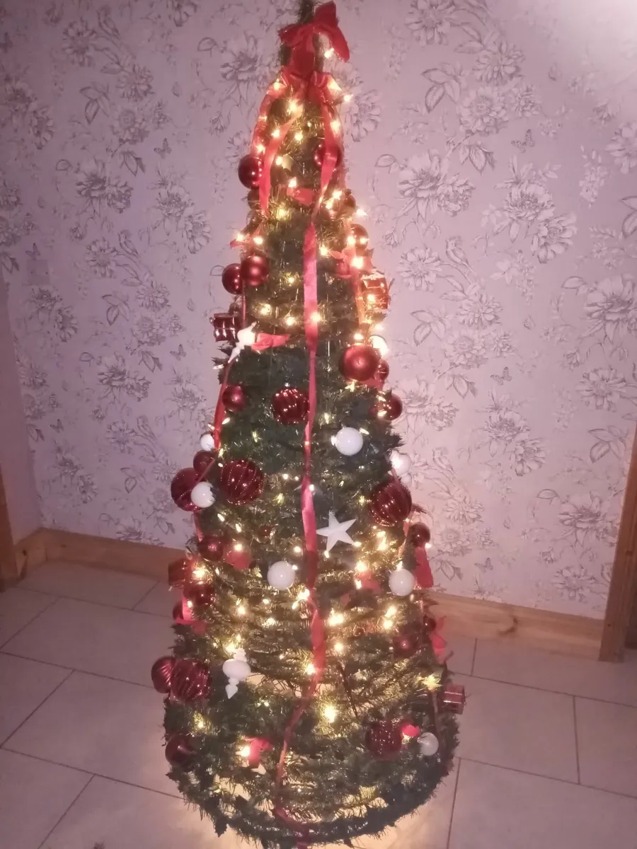 Pop up Christmas Tree - Image 1