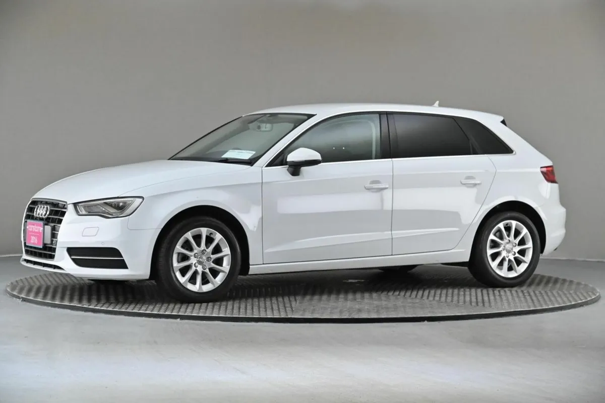 Audi A3 *JAN 2026 PRICING NOW* 1.4 TFSI S-TRONIC** - Image 4