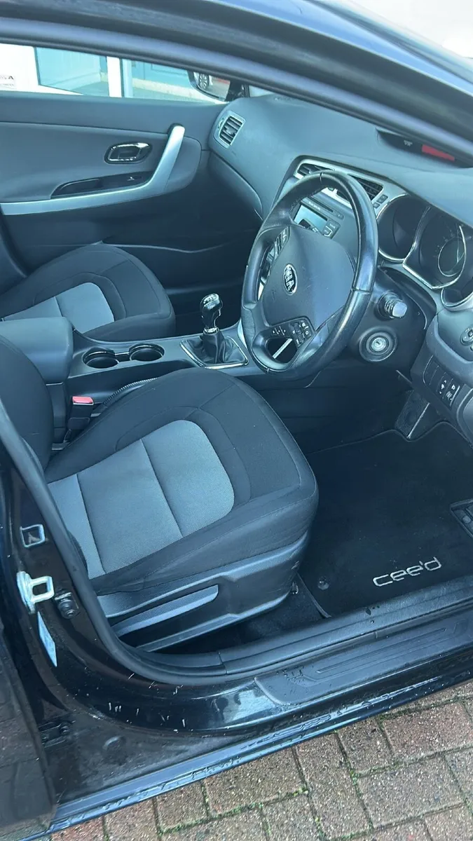 Kia Ceed 2014 - Image 2