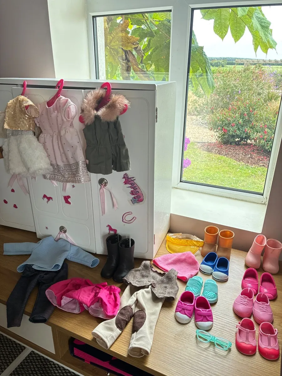 American Girl Camper Van, Wardrobe, Clothes &Shoes - Image 4