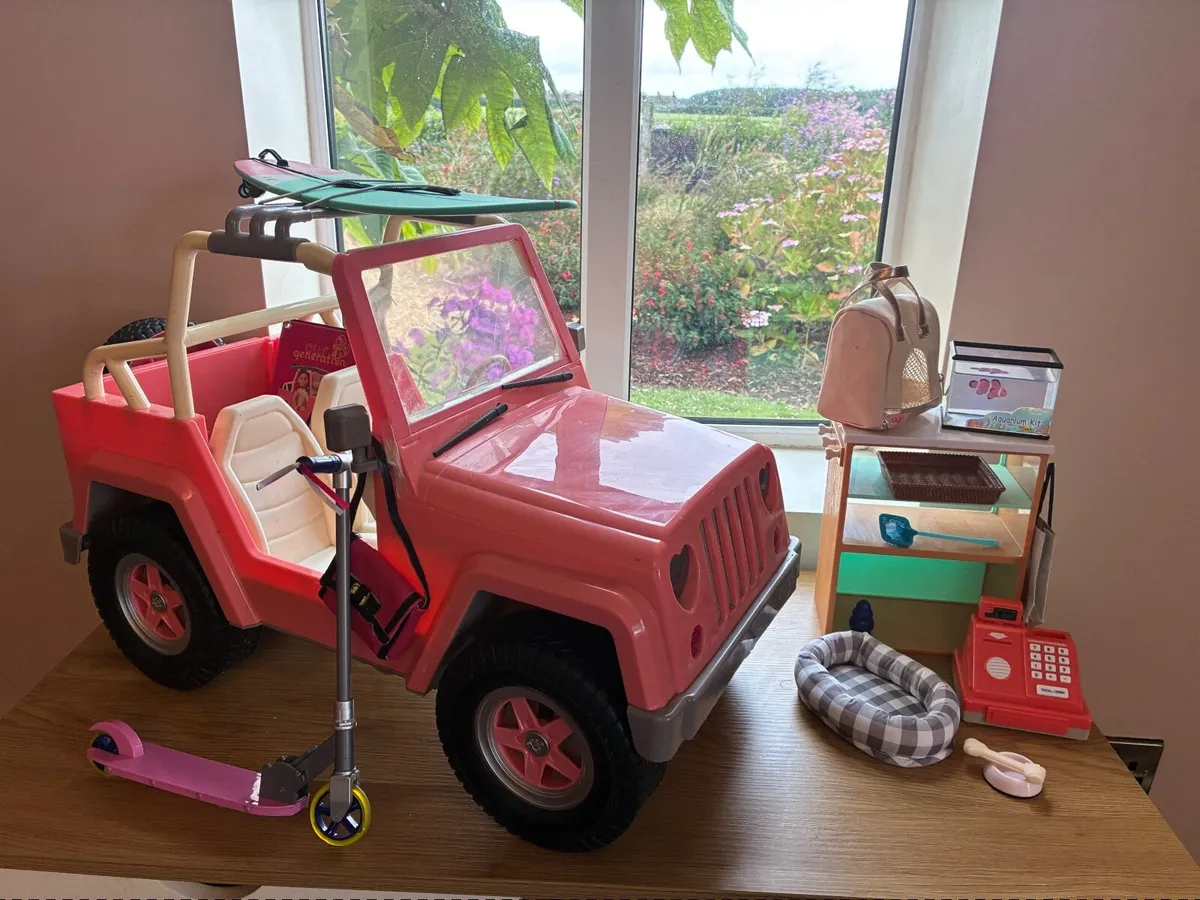 American Girl Doll Jeep, Scooter and Vets Items - Image 3