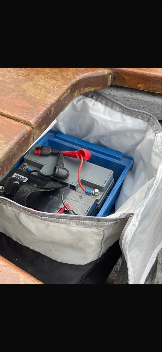 19ft Fishing boat & trailer - Image 2