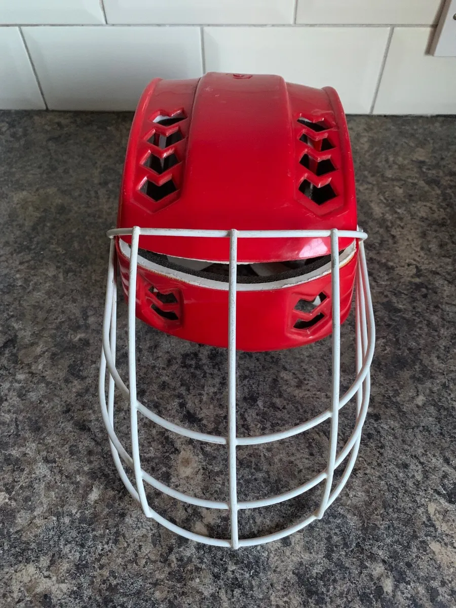 Oldstyle hurling helmet - Image 1