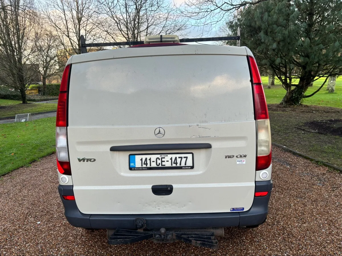 2014 Mercedes-Benz Vito van 2.1 turbo diesel 6 spd - Image 3