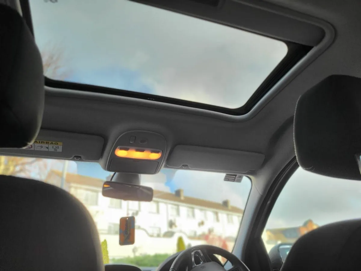 Renault Fluence 2016 - Image 2