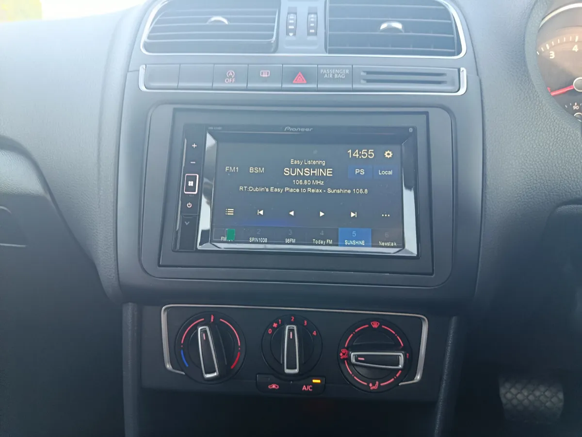 Volkswagen Polo 2015 automatic - Image 3