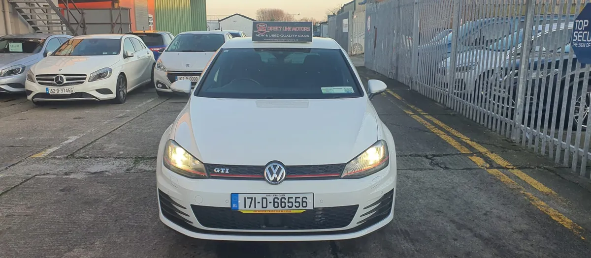 2017 Volkswagen Golf GTI Performance - Image 3