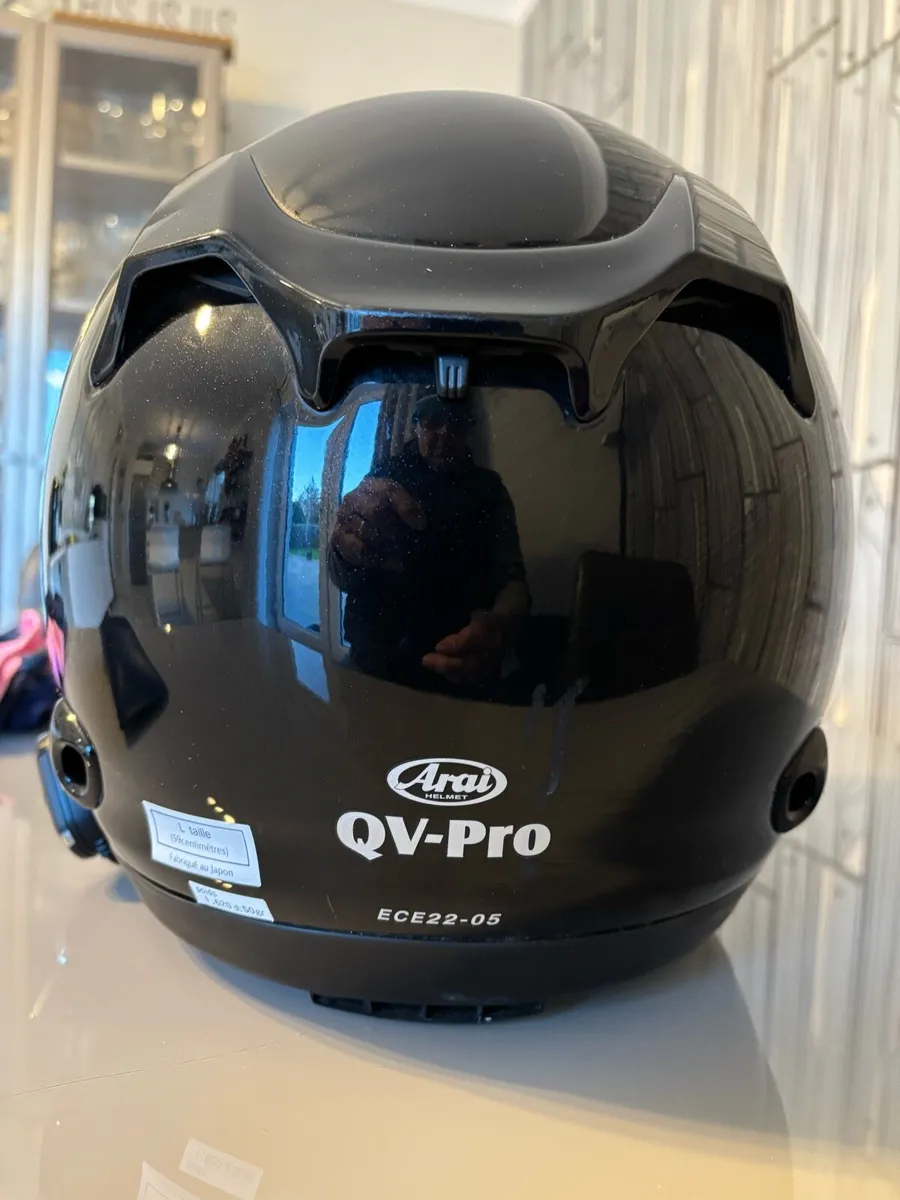 Arai qv pro helmet , large - Image 2