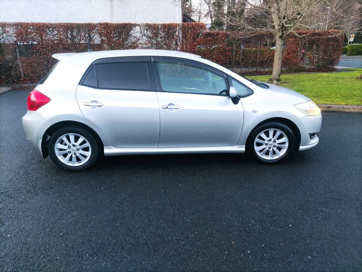 Toyota Auris Automatic - Image 4