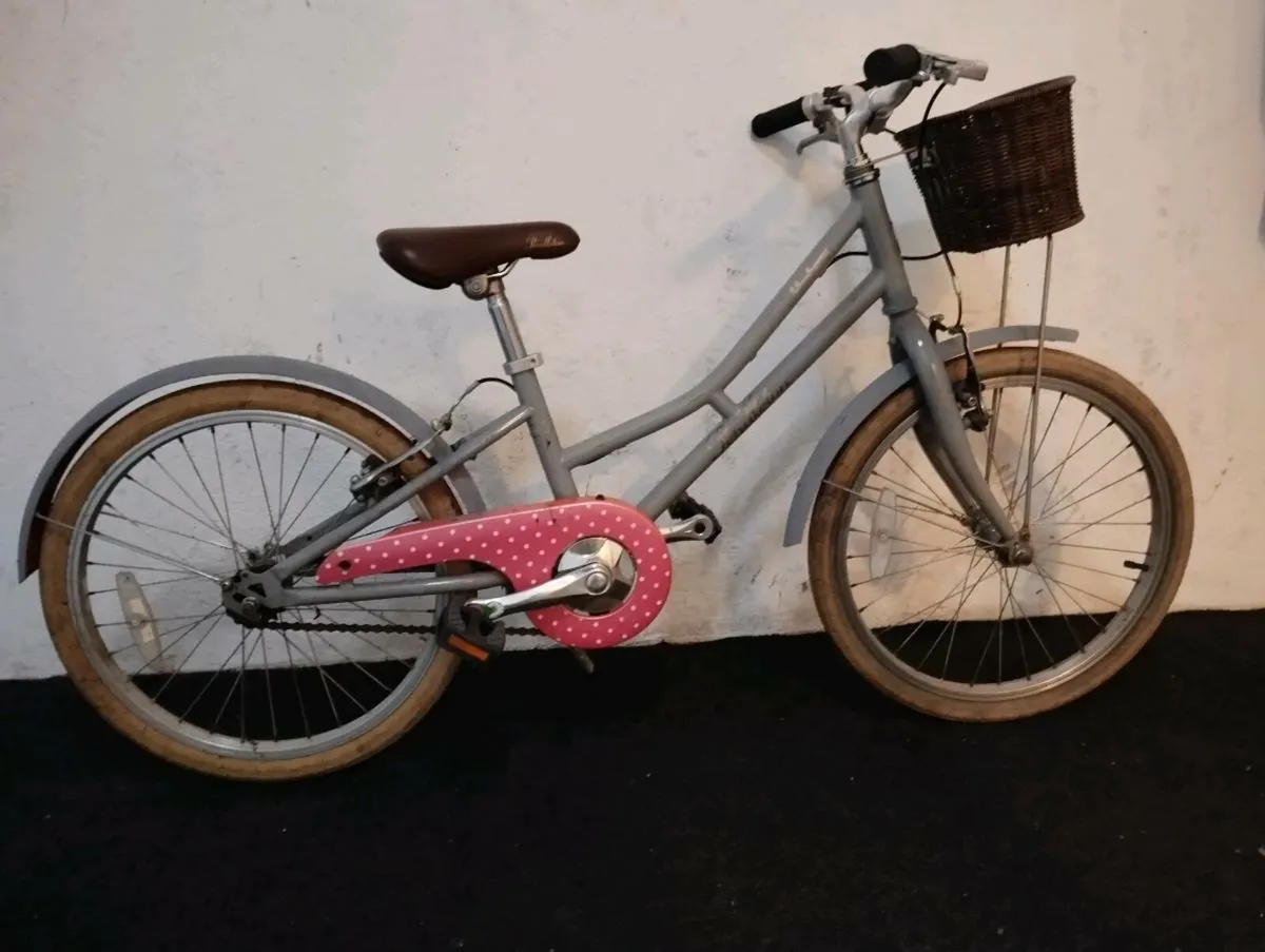 Girls 20inch bike - Image 1