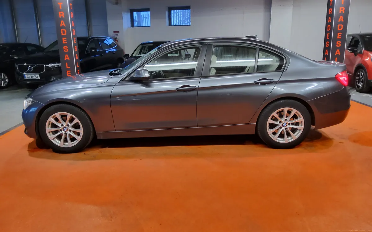 BMW 3-Series 2016 - Image 4