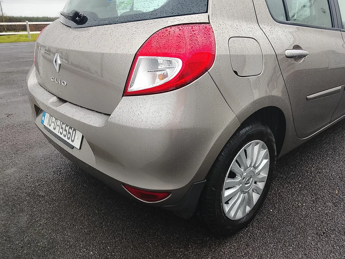Renault Clio, 81,311 Km, immaculate. - Image 3