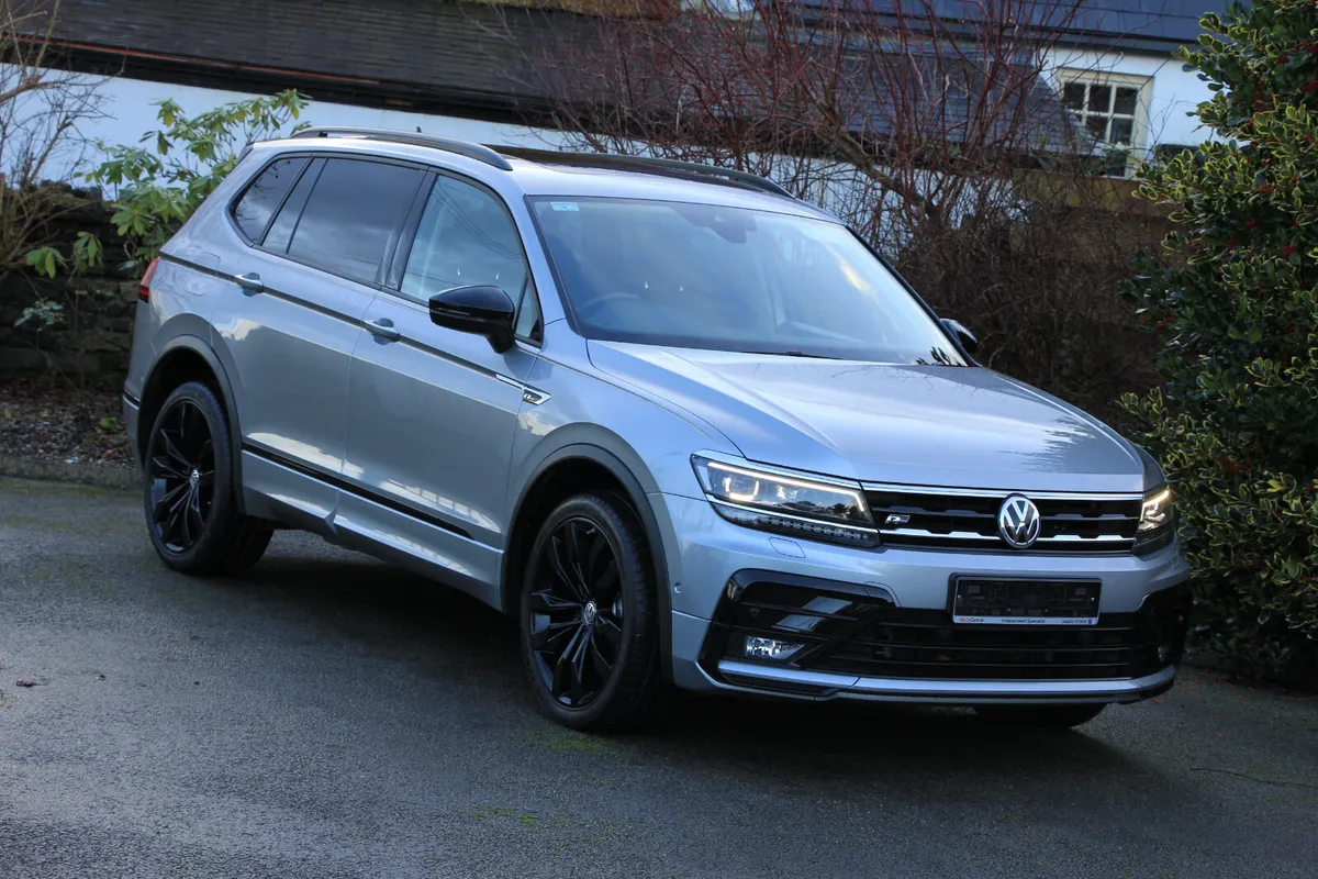 Tiguan Allspace Black Ed R line *Sunroof* 7 seats - Image 1