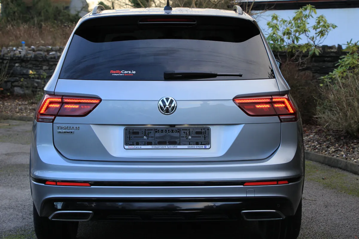 Tiguan Allspace Black Ed R line *Sunroof* 7 seats - Image 4