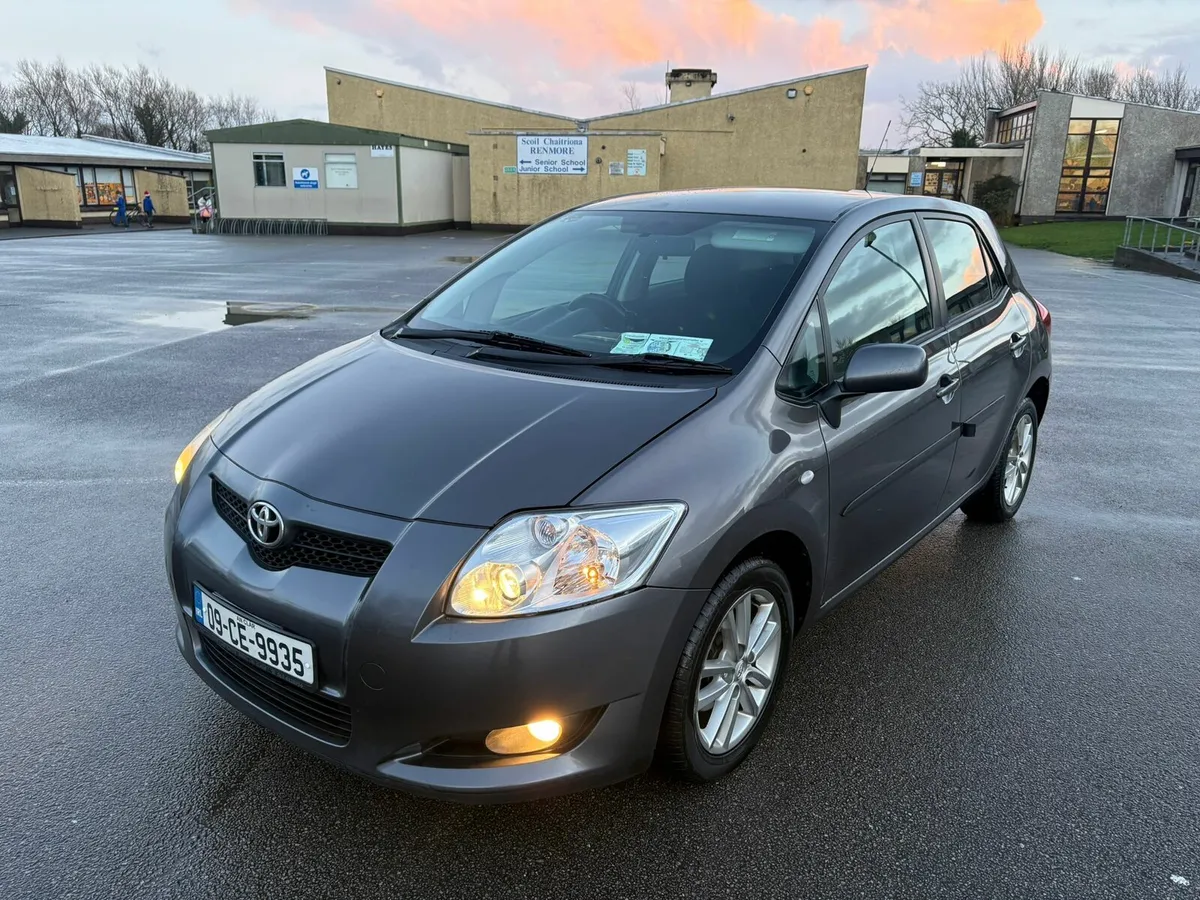 2009 TOYOTA AURIS 1.4 PETROL NEW NCT 10-26 - Image 2