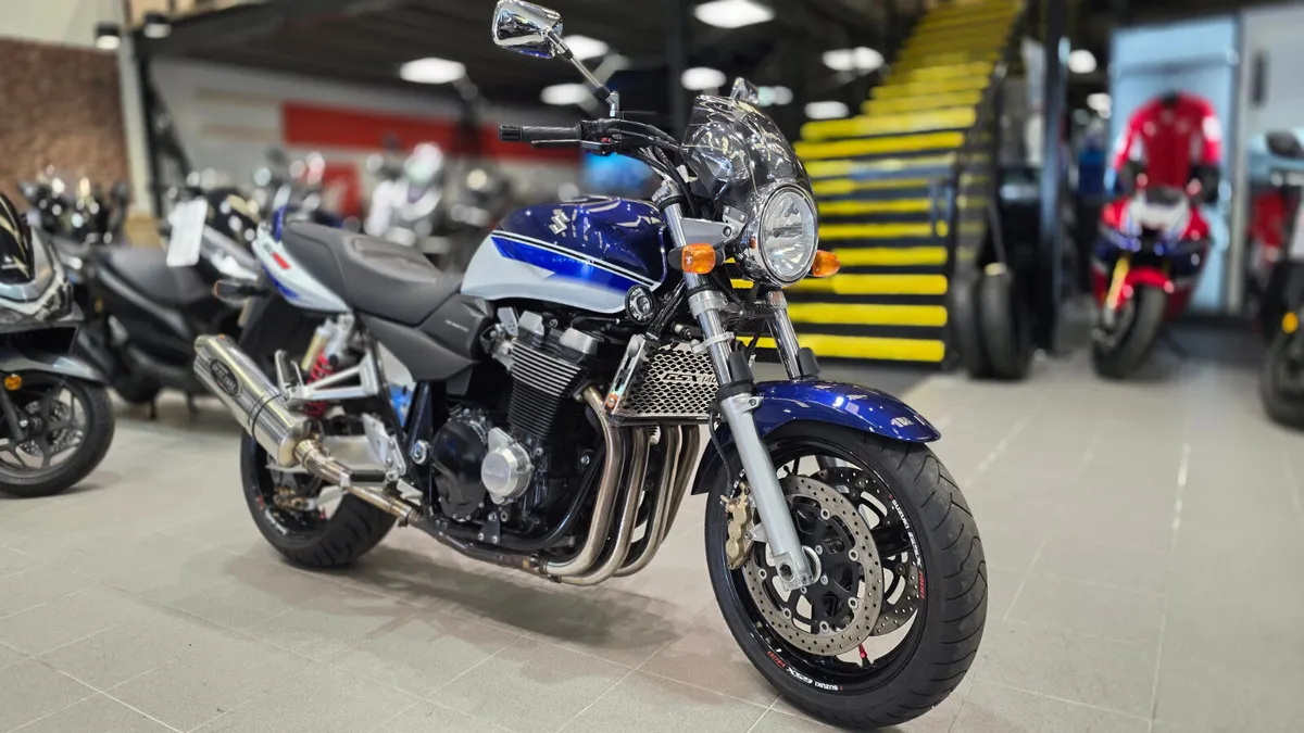 Suzuki GSX1400K5 - Image 1