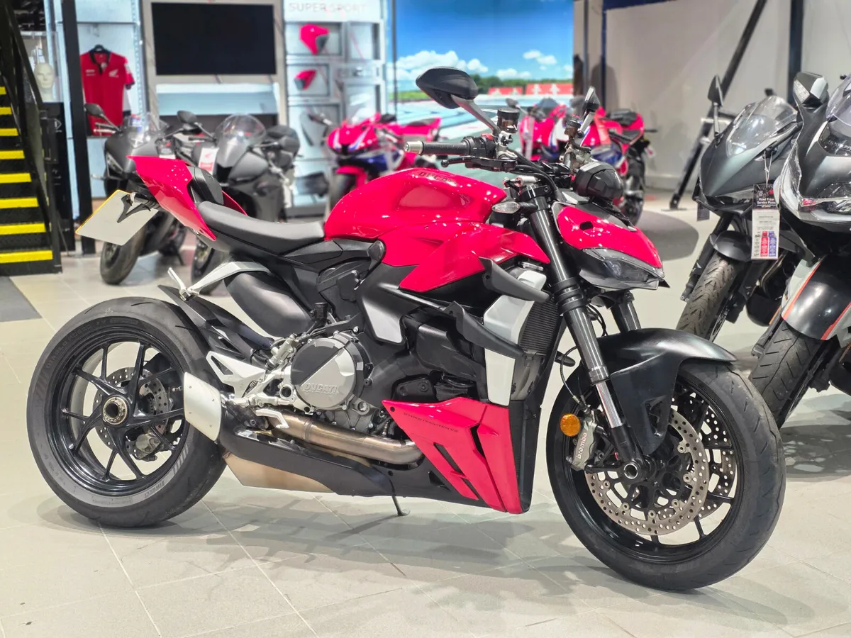 Ducati V2 Streetfighter - Image 1