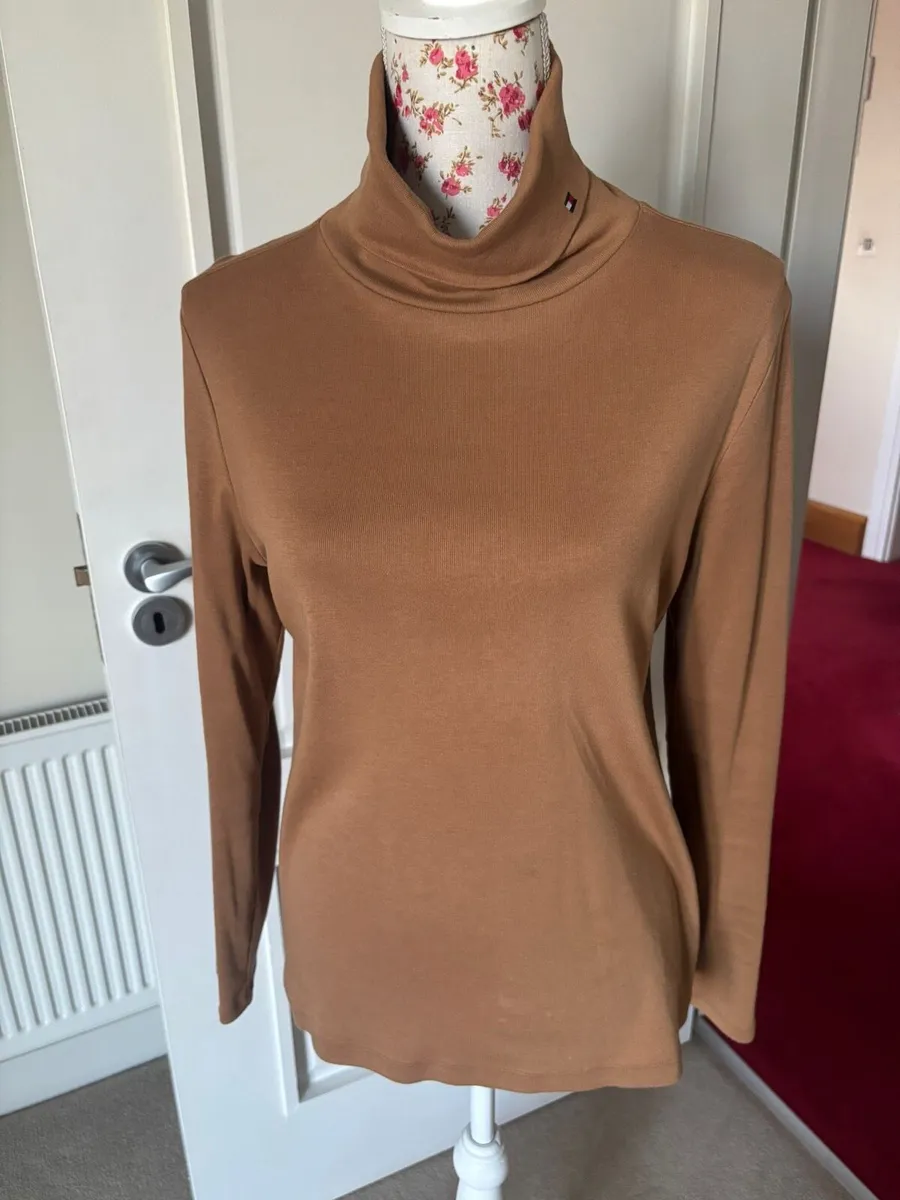 Tommy Hilfiger Tan Polo neck - Image 1
