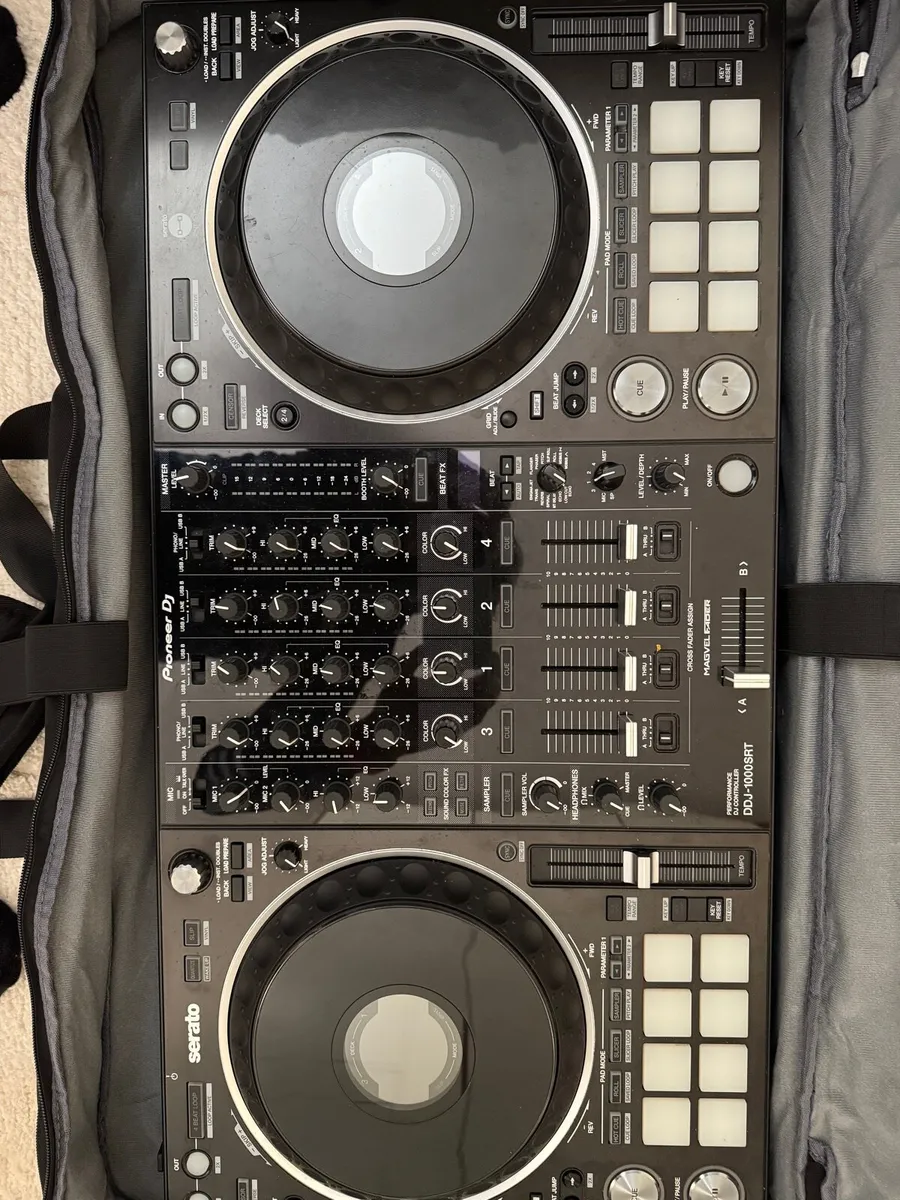 DDJ pioneer 1000 + pair of Yamaha powered studio - Image 2