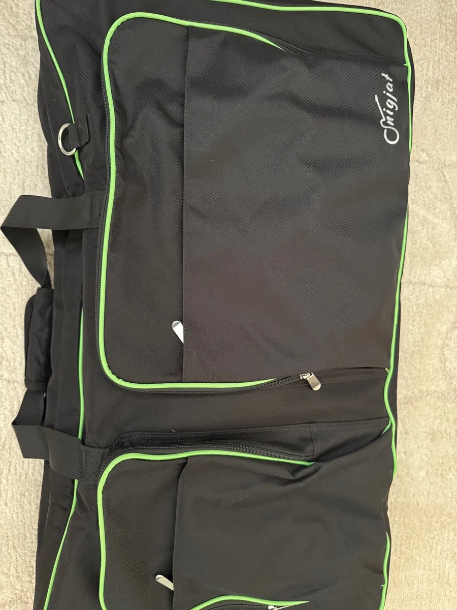 DDJ pioneer 1000 + pair of Yamaha powered studio - Image 4