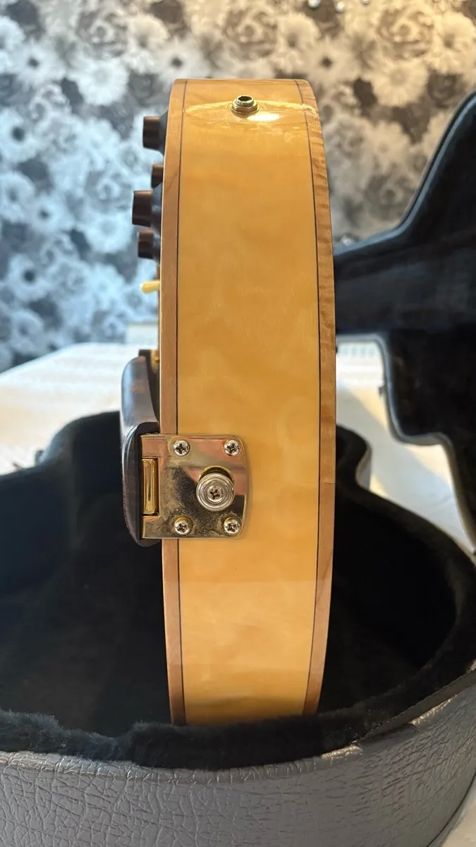 Ibanez guitar - Image 3