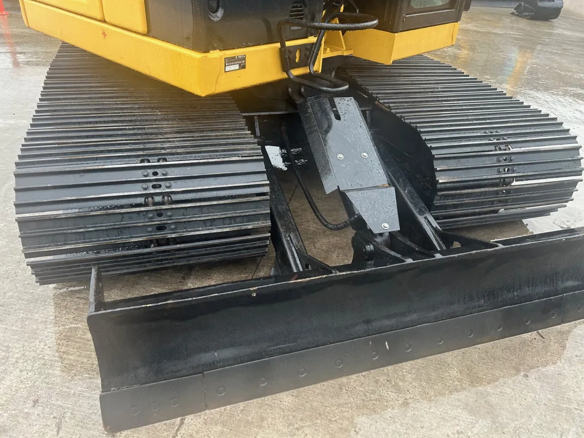 Caterpillar 307.5 C/W New 950mm Pads - Image 3