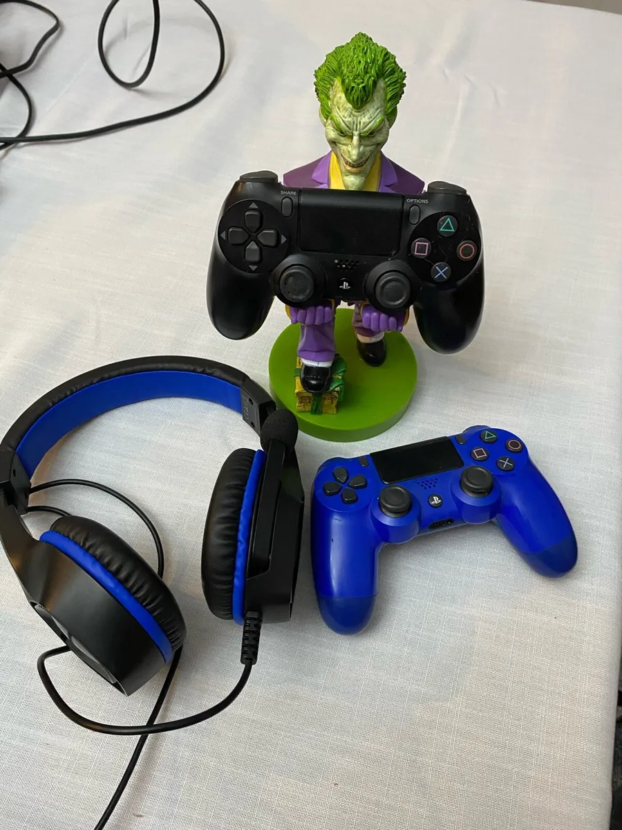 Play station 4 - Image 3