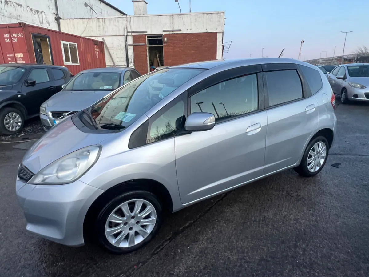 Honda Fit 2010 Aitomatic/ New Nct/ warranty. - Image 2