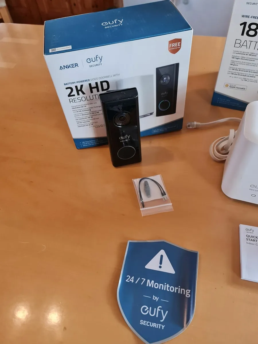 Eufy Smart doorbell + 3 x outdoor cameras 1 Indoor - Image 2