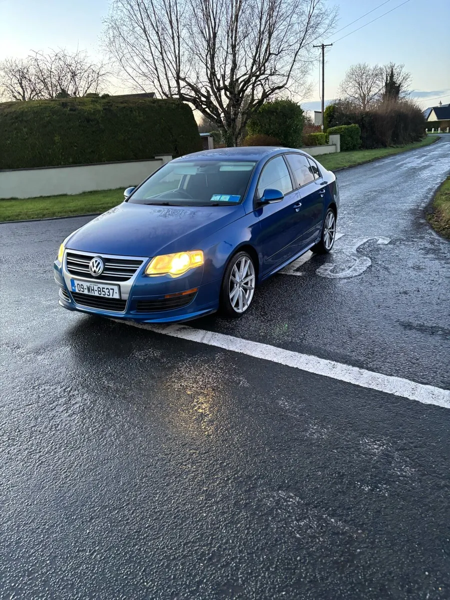 Volkswagen Passat Rline 2350 - Image 2