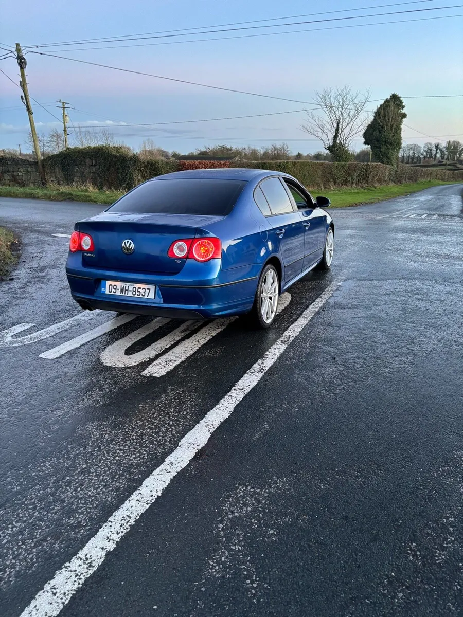 Volkswagen Passat Rline 2350 - Image 3